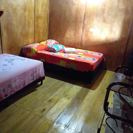 Hostal Gallito Roca Jardín Esterno foto