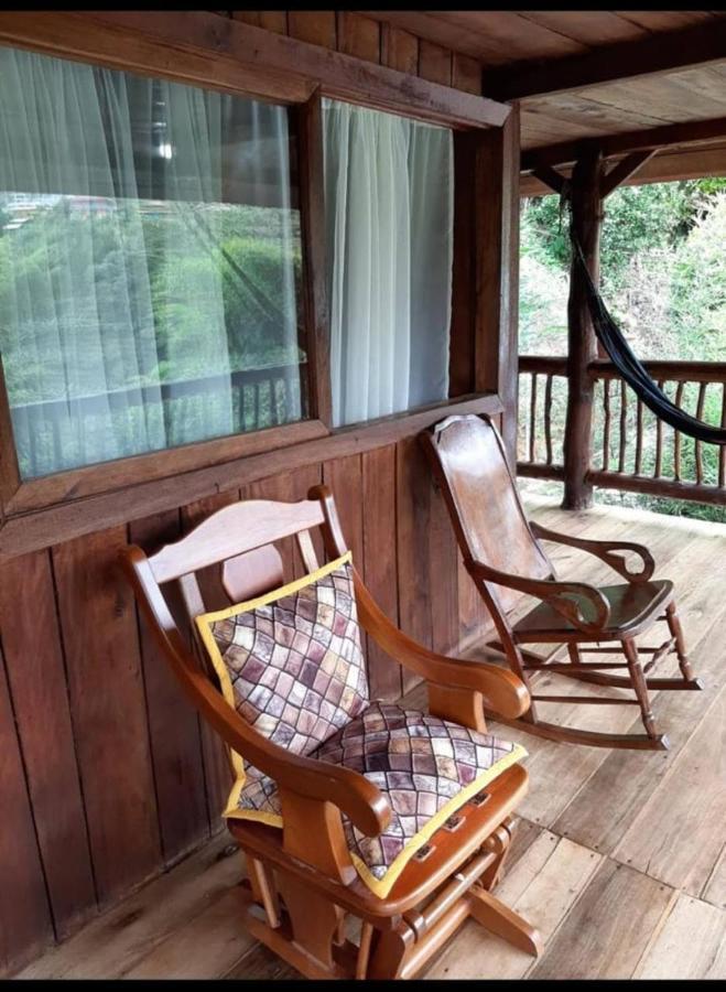 Hostal Gallito Roca Jardín Esterno foto