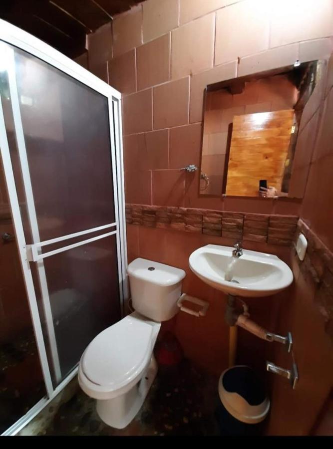 Hostal Gallito Roca Jardín Esterno foto