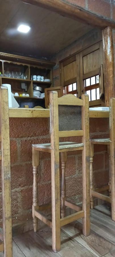 Hostal Gallito Roca Jardín Esterno foto
