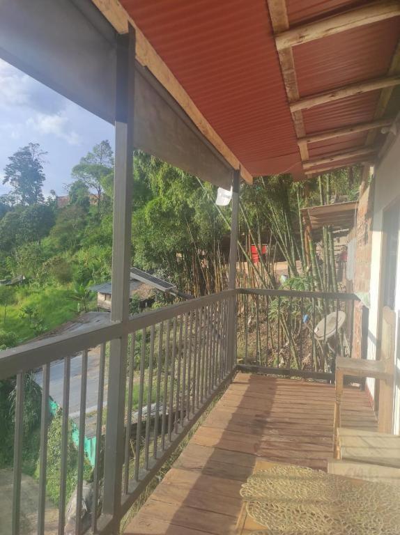 Hostal Gallito Roca Jardín Esterno foto