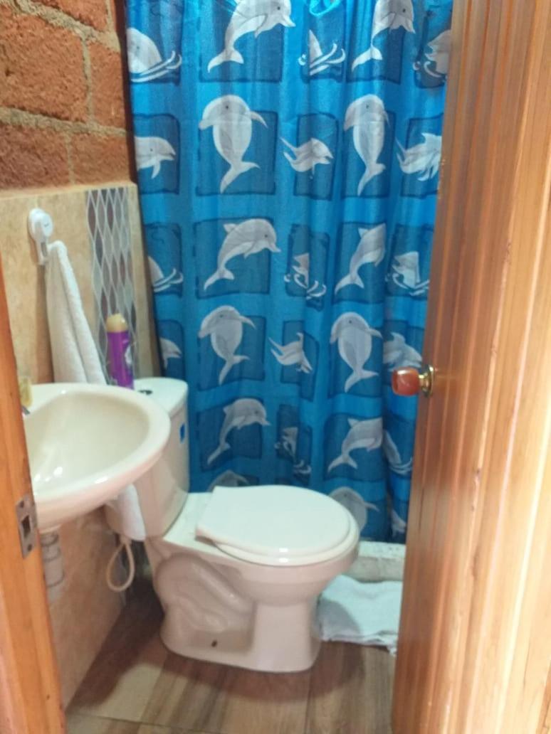 Hostal Gallito Roca Jardín Esterno foto