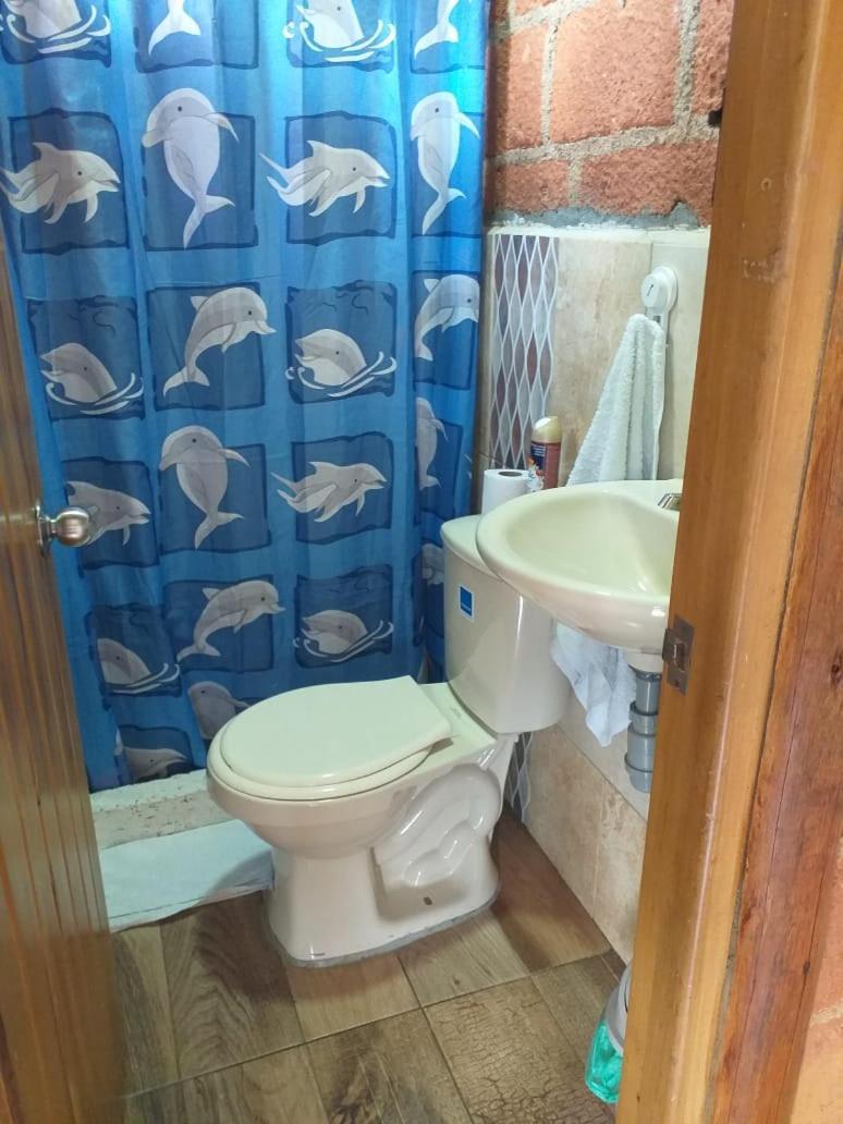 Hostal Gallito Roca Jardín Esterno foto