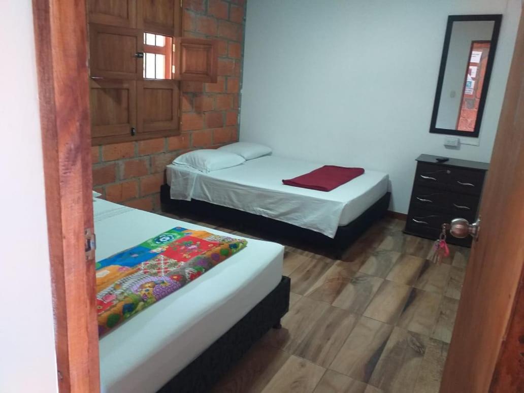 Hostal Gallito Roca Jardín Esterno foto